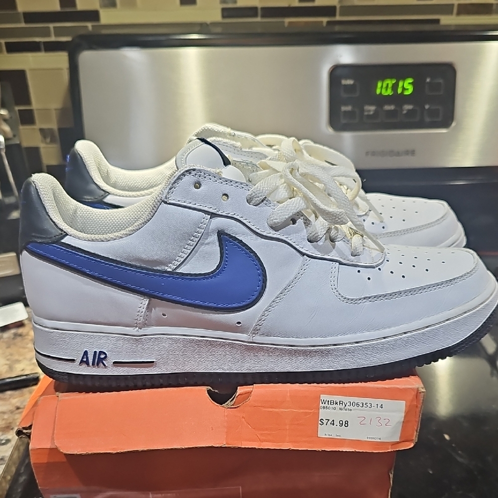 Nike Air Force 1